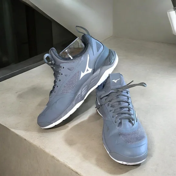 Mizuno Women's Wave Luminous Volleyball Shoes - Picture 12 of 16